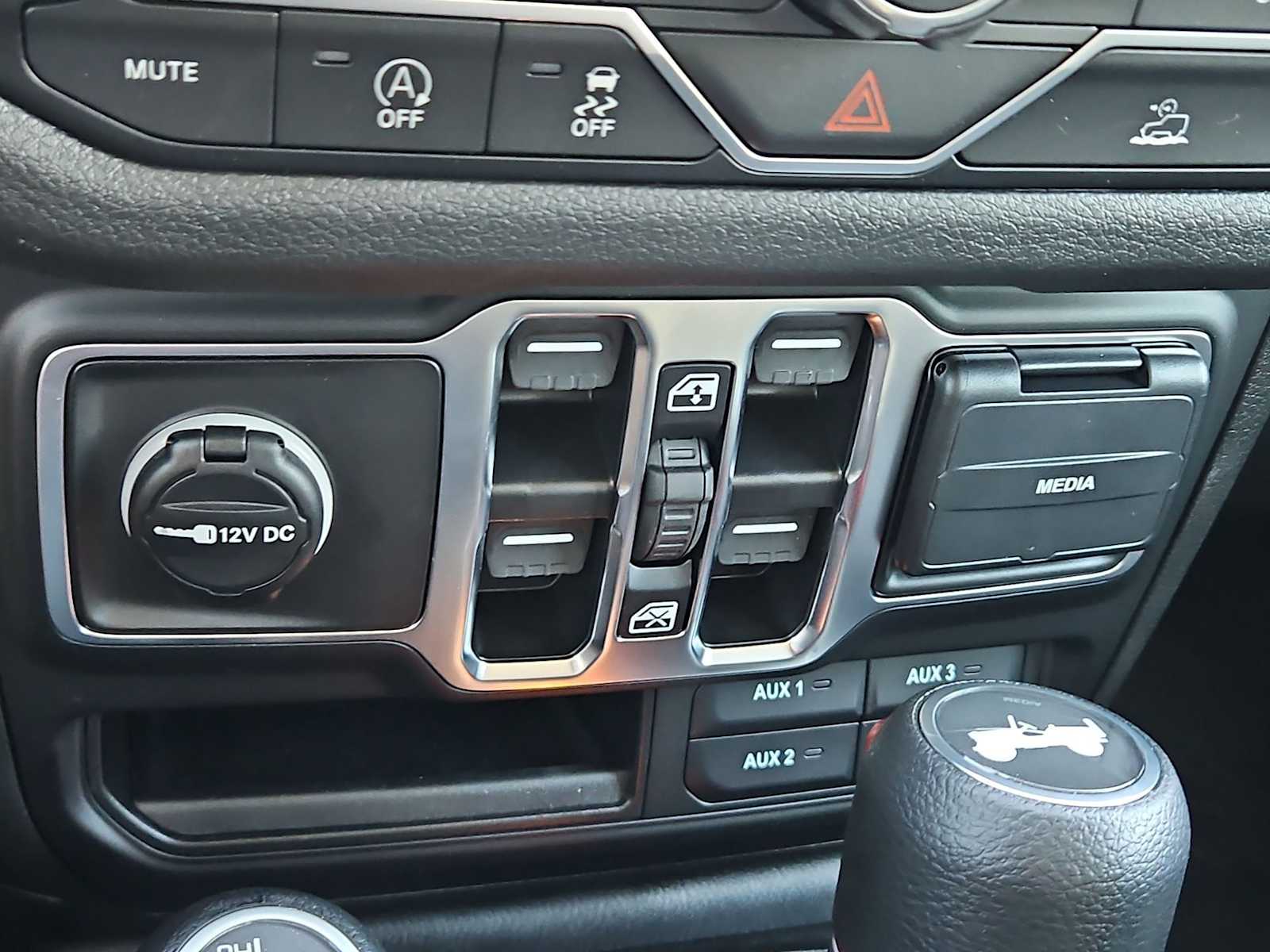 Thumbnail: 2026 Jeep Wrangler - 28