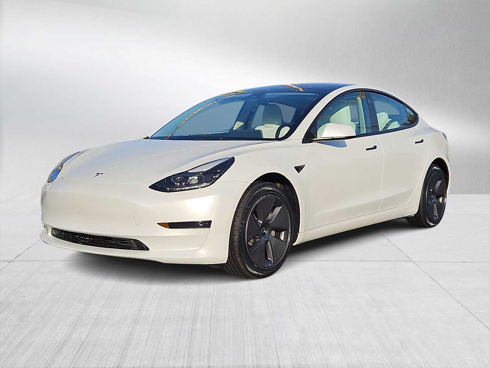 Thumbnail: 2023 Tesla Model 3 - 4