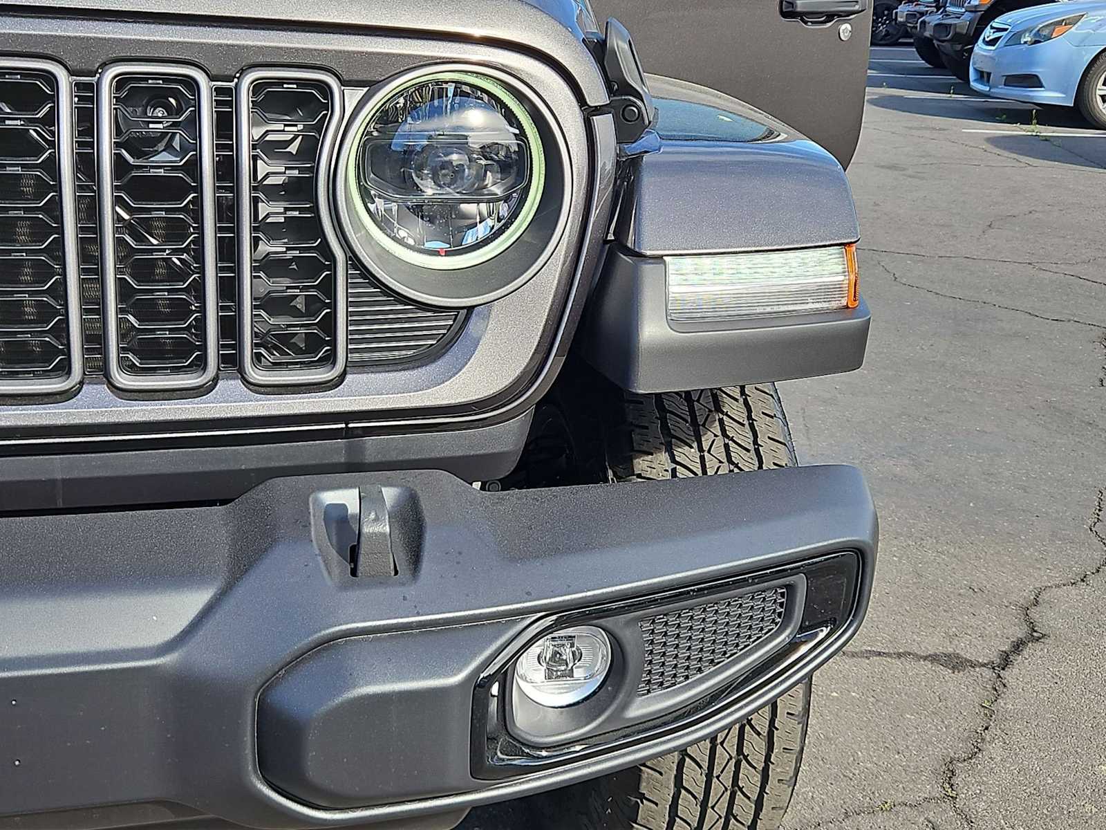 Thumbnail: 2026 Jeep Gladiator - 11