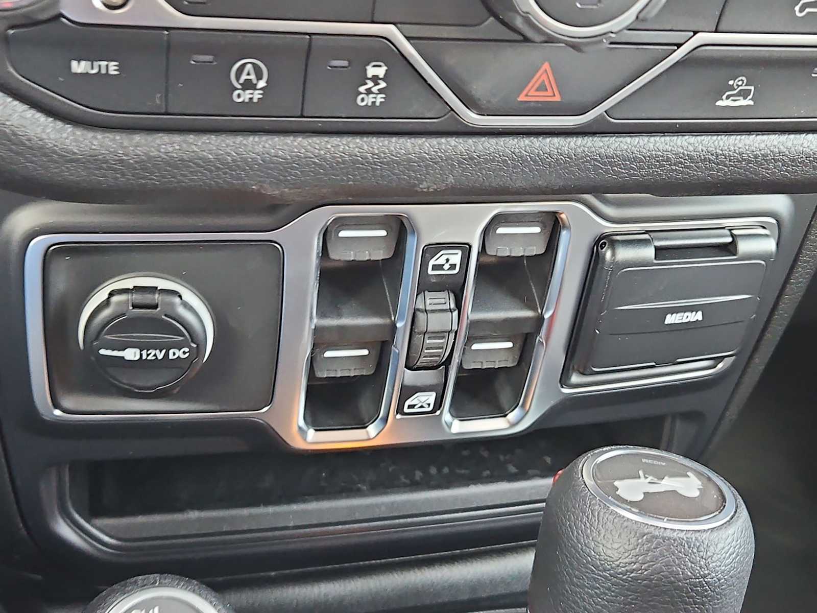 Thumbnail: 2026 Jeep Wrangler - 28