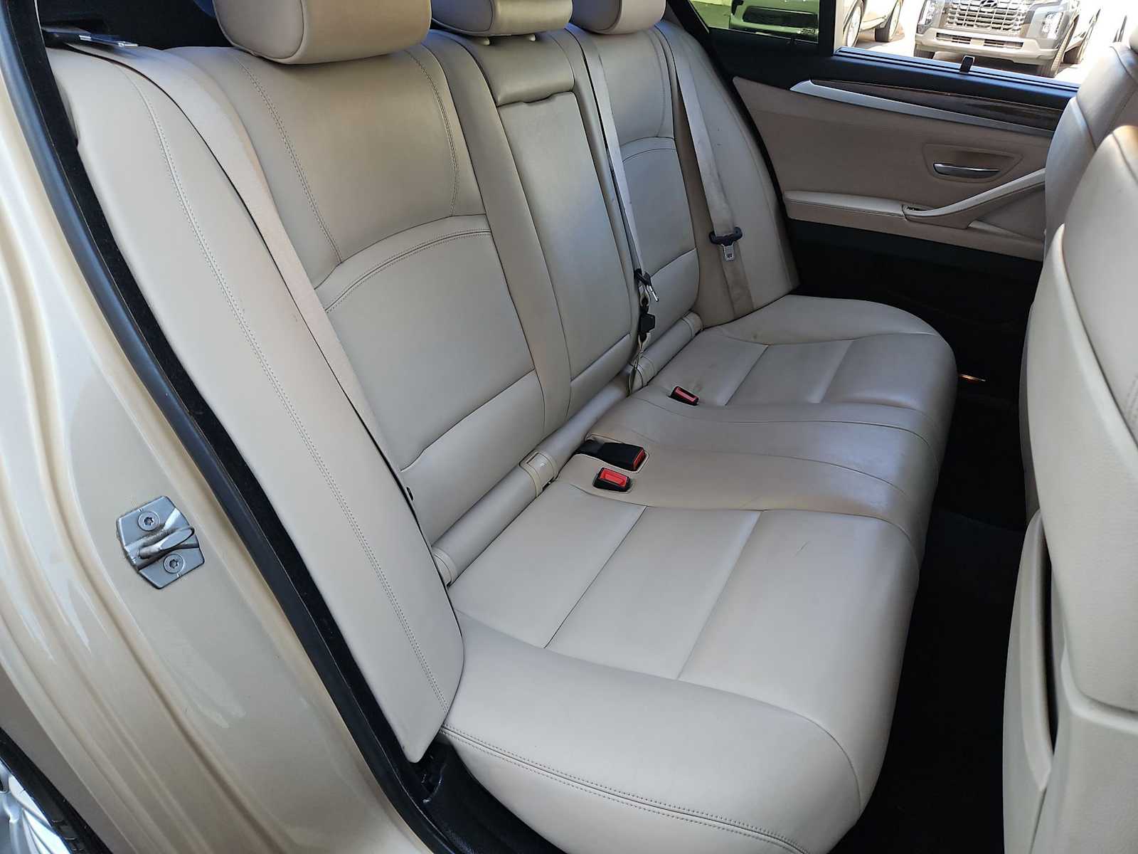 Thumbnail: 2013 BMW 5 Series - 19