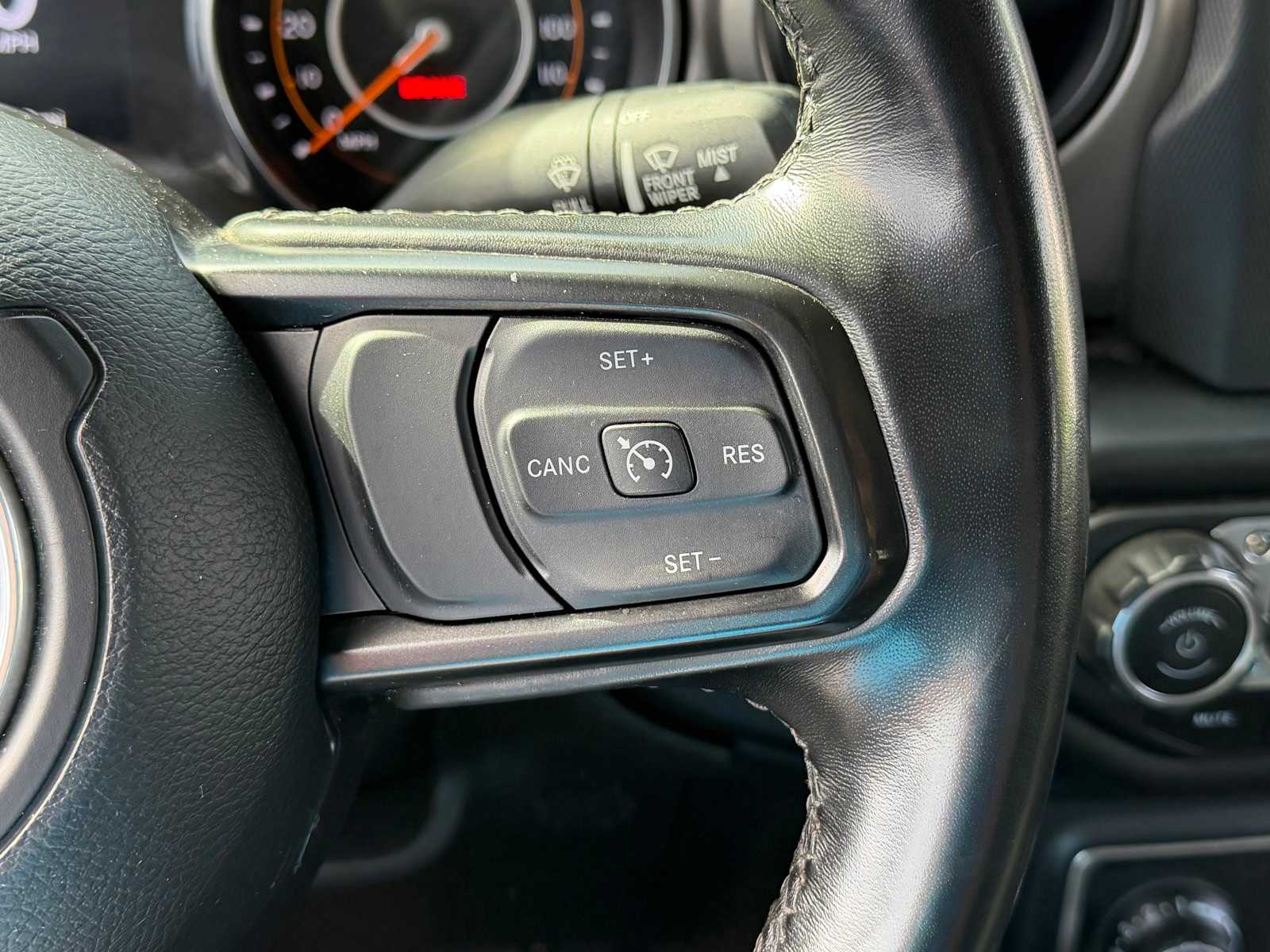 Thumbnail: 2022 Jeep Gladiator - 29