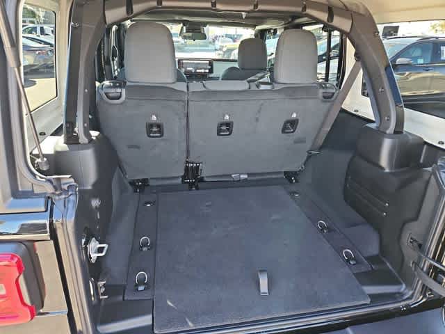 2026 Jeep Wrangler 4-Door Willys - Photo 31