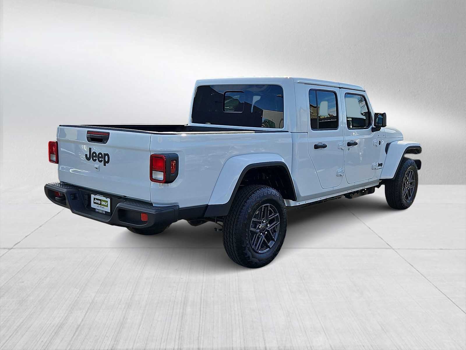Thumbnail: 2026 Jeep Gladiator - 8
