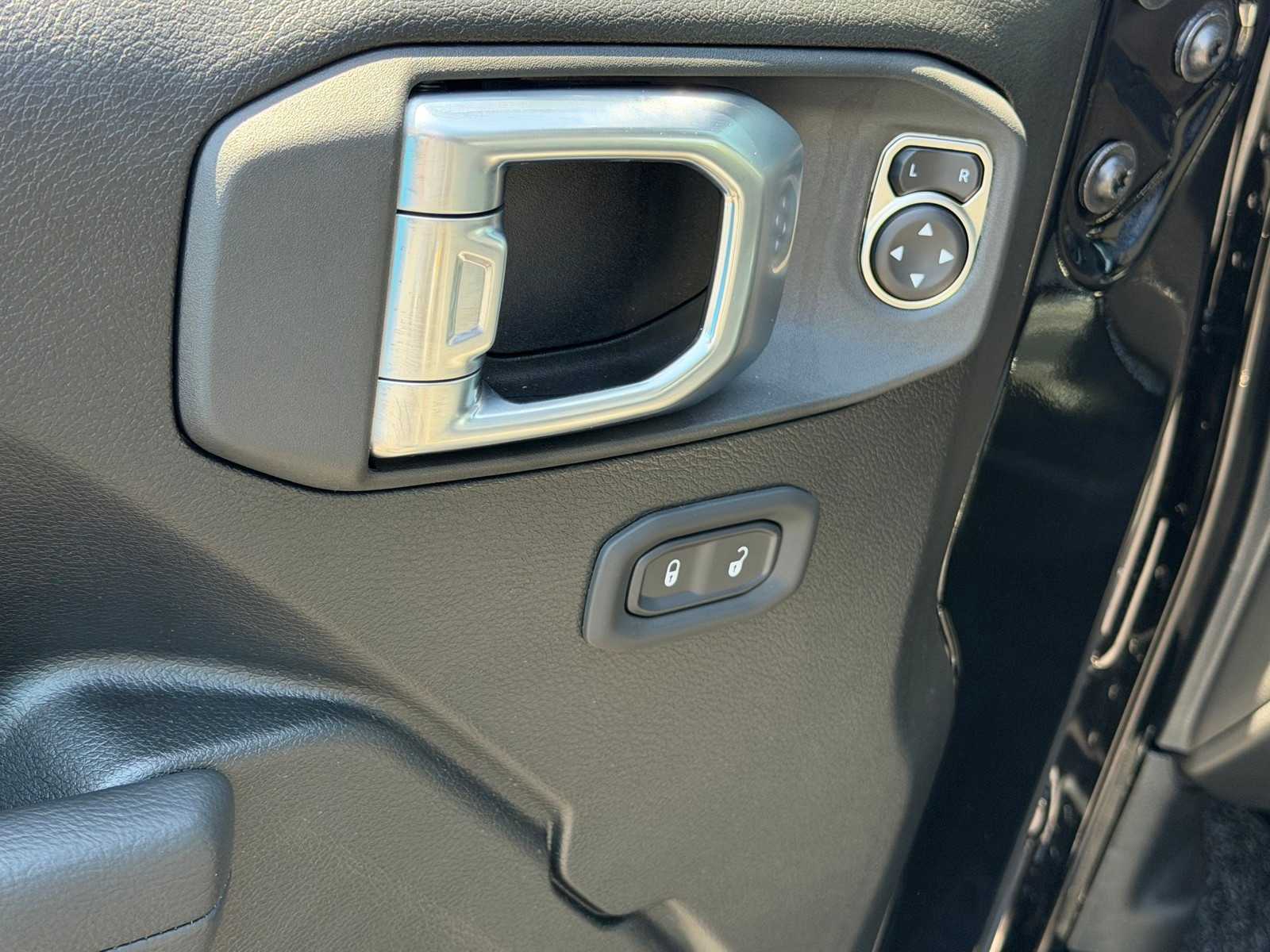 Thumbnail: 2026 Jeep Wrangler - 10