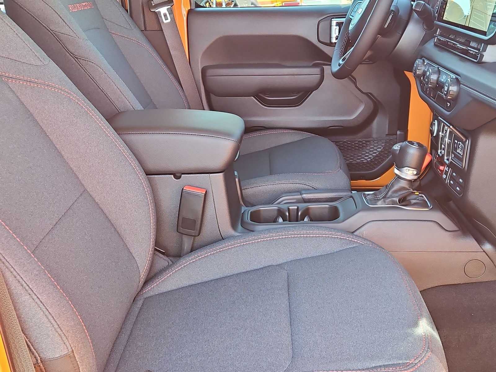 Thumbnail: 2025 Jeep Wrangler - 18