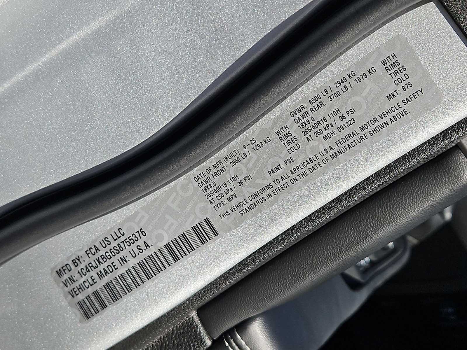 Thumbnail: 2025 Jeep Grand Cherokee - 37