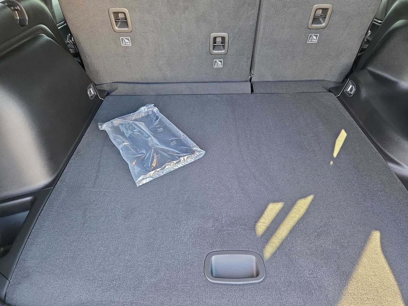 Thumbnail: 2025 Jeep Grand Cherokee - 34