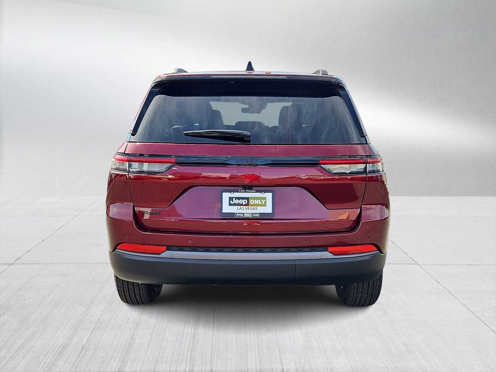 Thumbnail: 2026 Jeep Grand Cherokee - 7