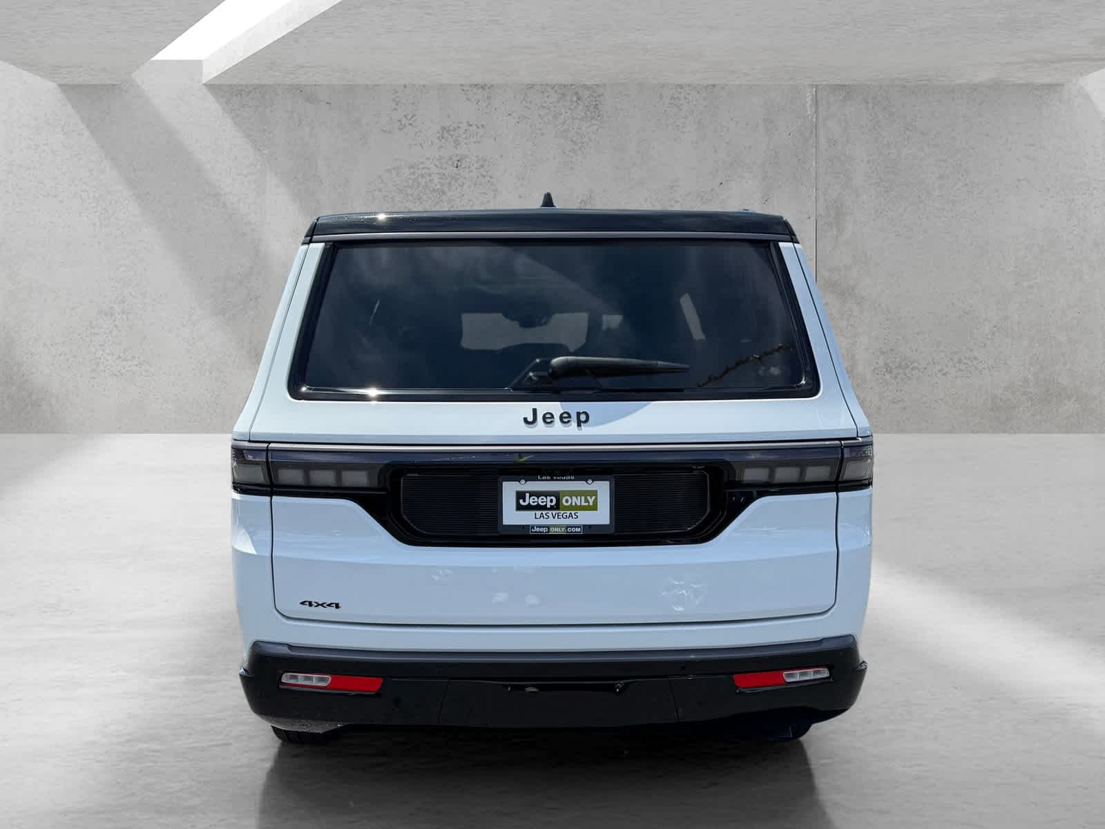 Thumbnail: 2026 Jeep Grand Wagoneer L - 4