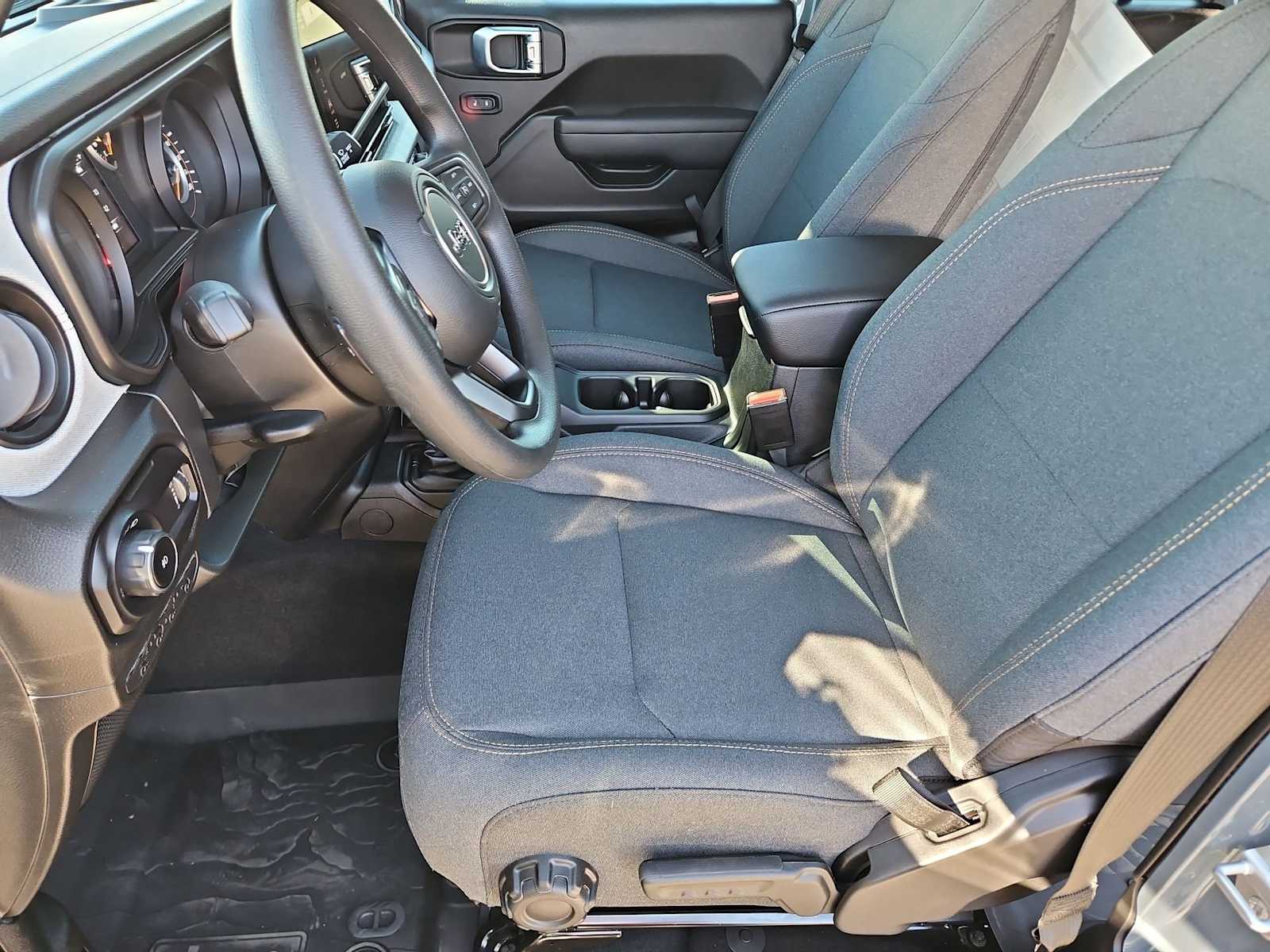 Thumbnail: 2026 Jeep Wrangler - 16