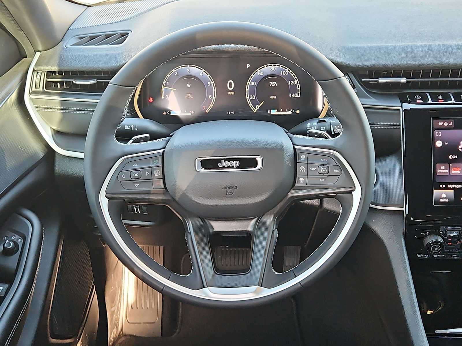 Thumbnail: 2026 Jeep Grand Cherokee - 23