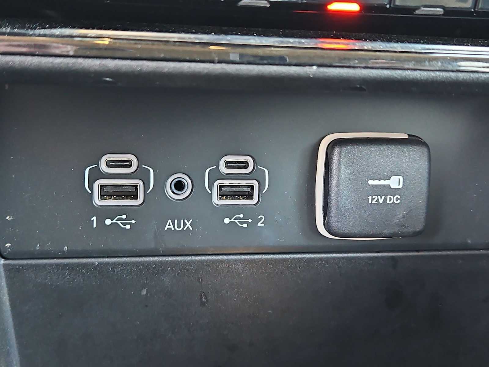 Thumbnail: 2023 Jeep Grand Cherokee - 32