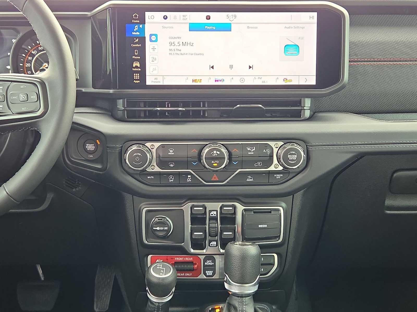 Thumbnail: 2025 Jeep Wrangler - 29