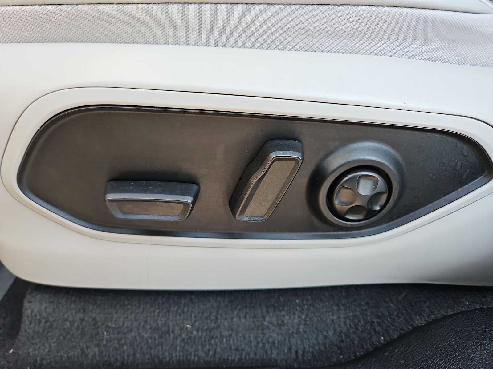 Thumbnail: 2021 Jeep Grand Cherokee L - 18