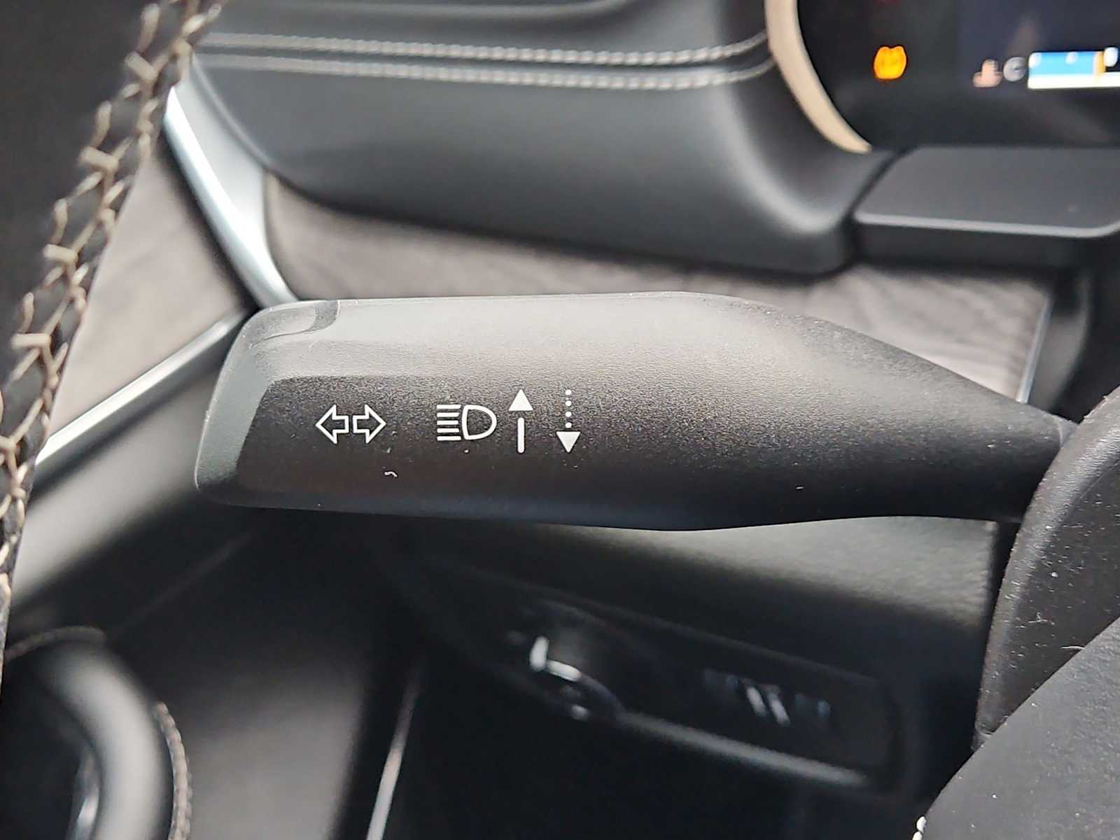 Thumbnail: 2023 Jeep Grand Cherokee - 28