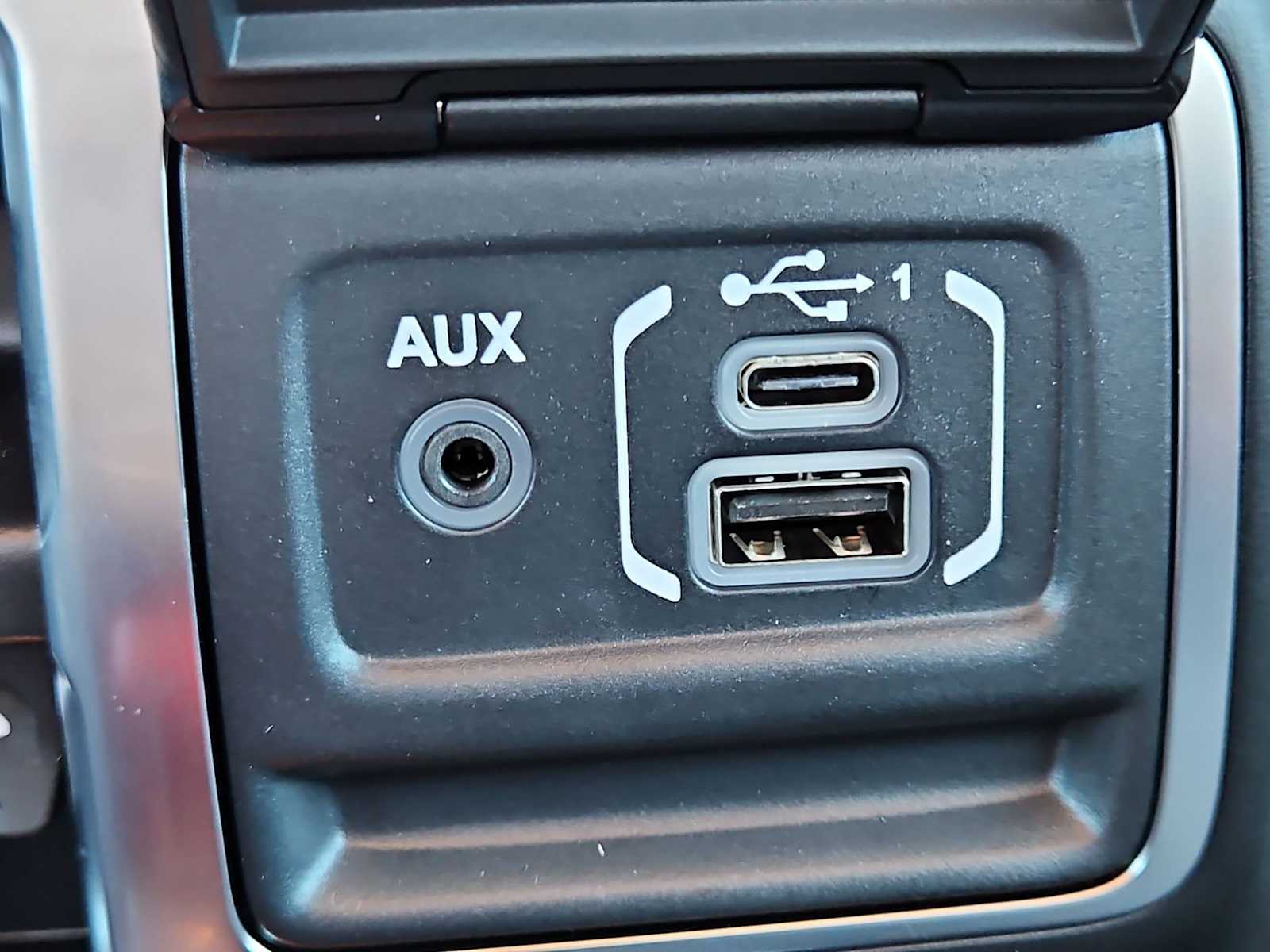 Thumbnail: 2025 Jeep Wrangler - 28