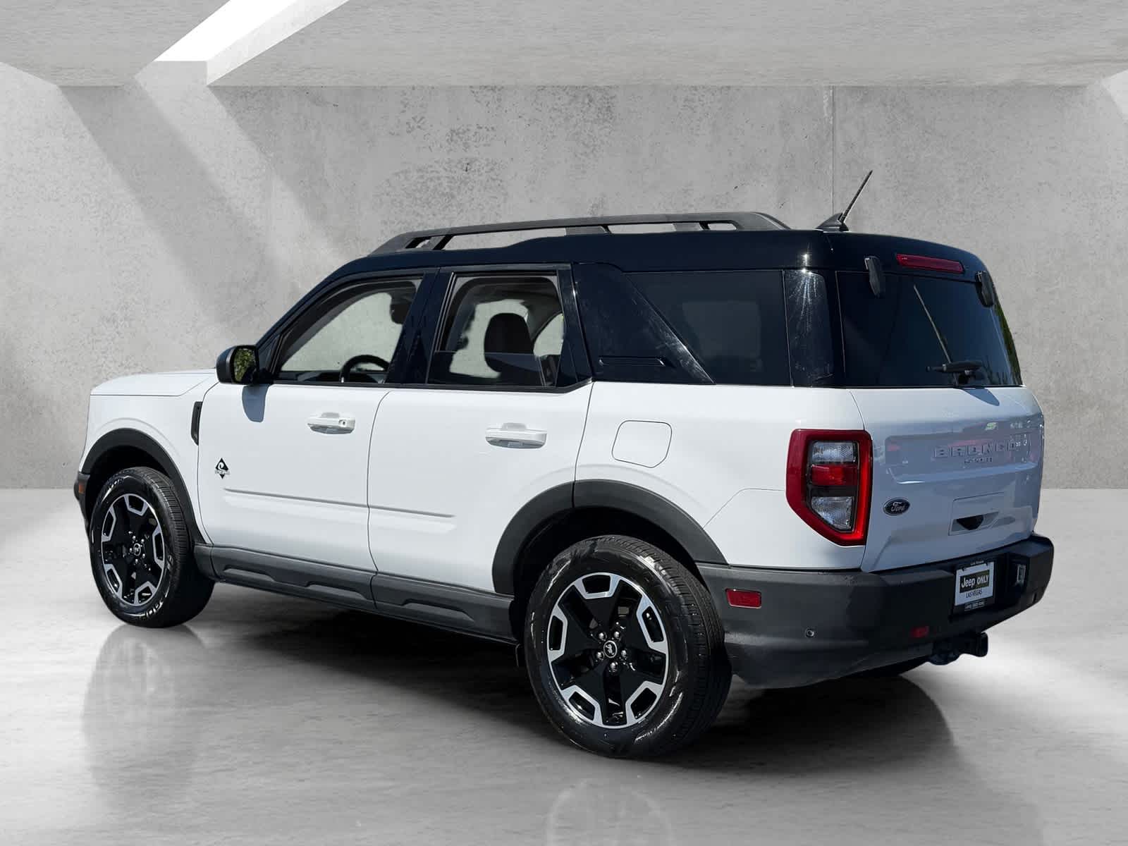 Thumbnail: 2023 Ford Bronco Sport - 3