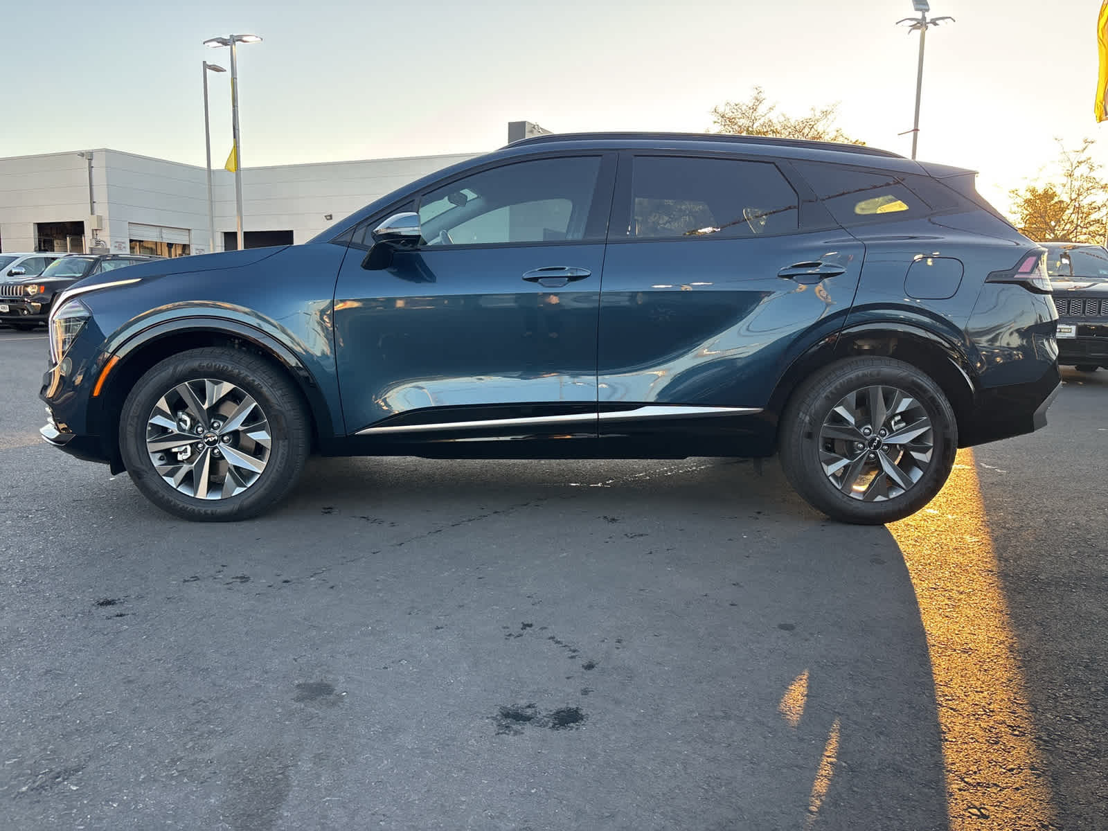 Thumbnail: 2025 Kia Sportage - 8