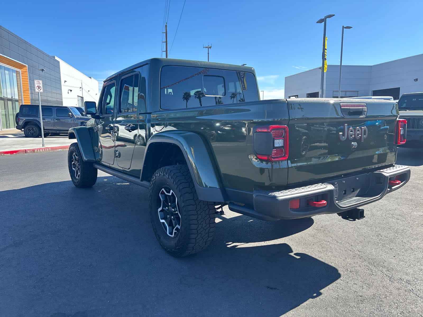 Thumbnail: 2022 Jeep Gladiator - 14