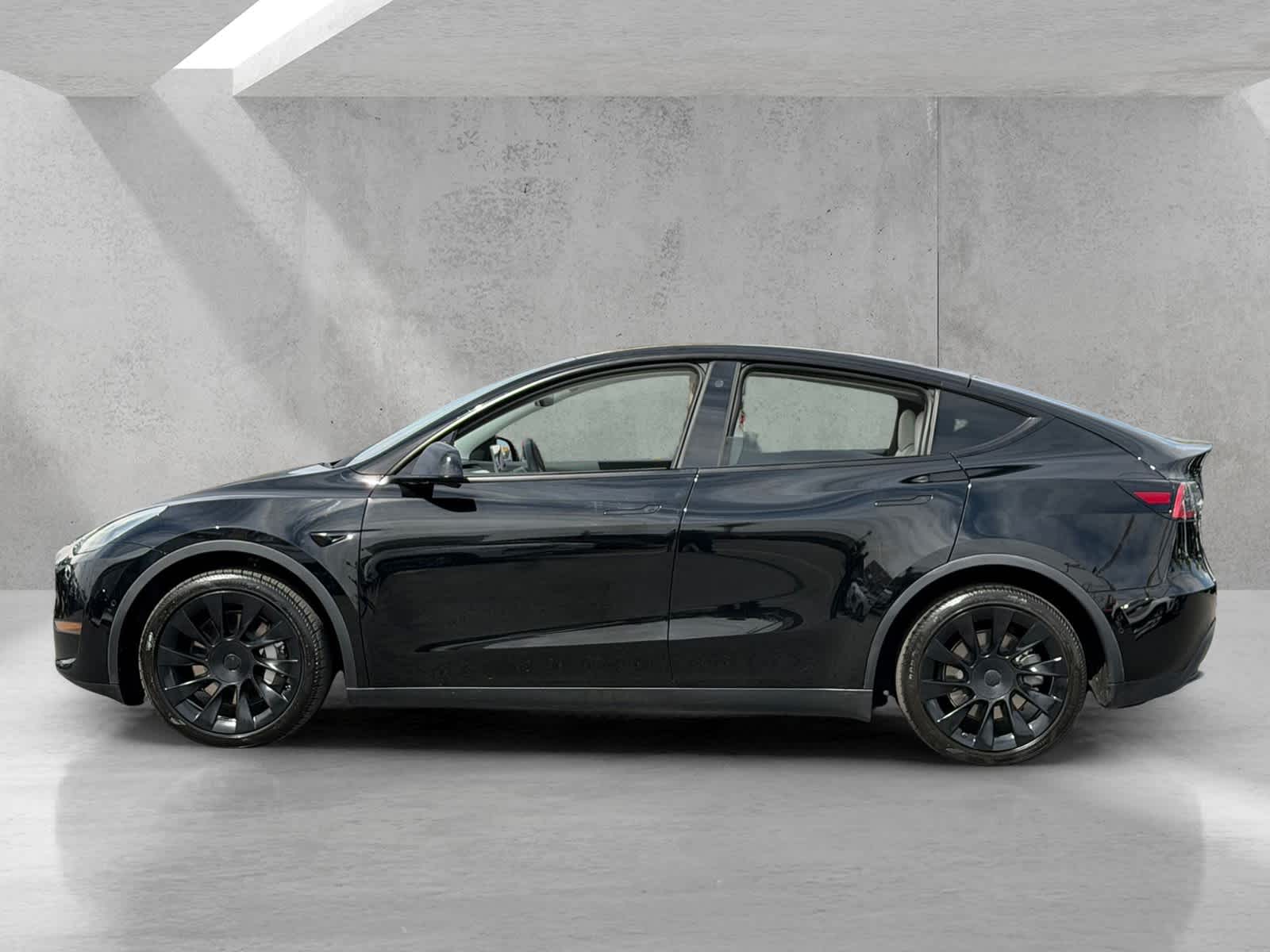Used 2021 Tesla Model Y Long Range with VIN 5YJYGDEE2MF122599 for sale in Las Vegas, NV