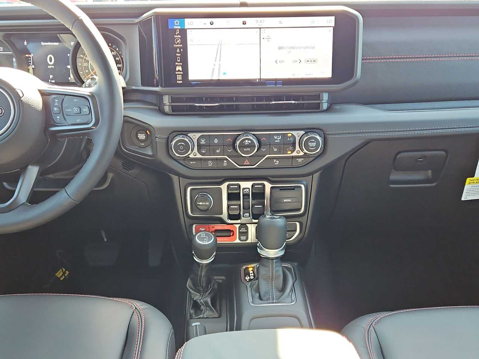 Thumbnail: 2025 Jeep Wrangler - 25