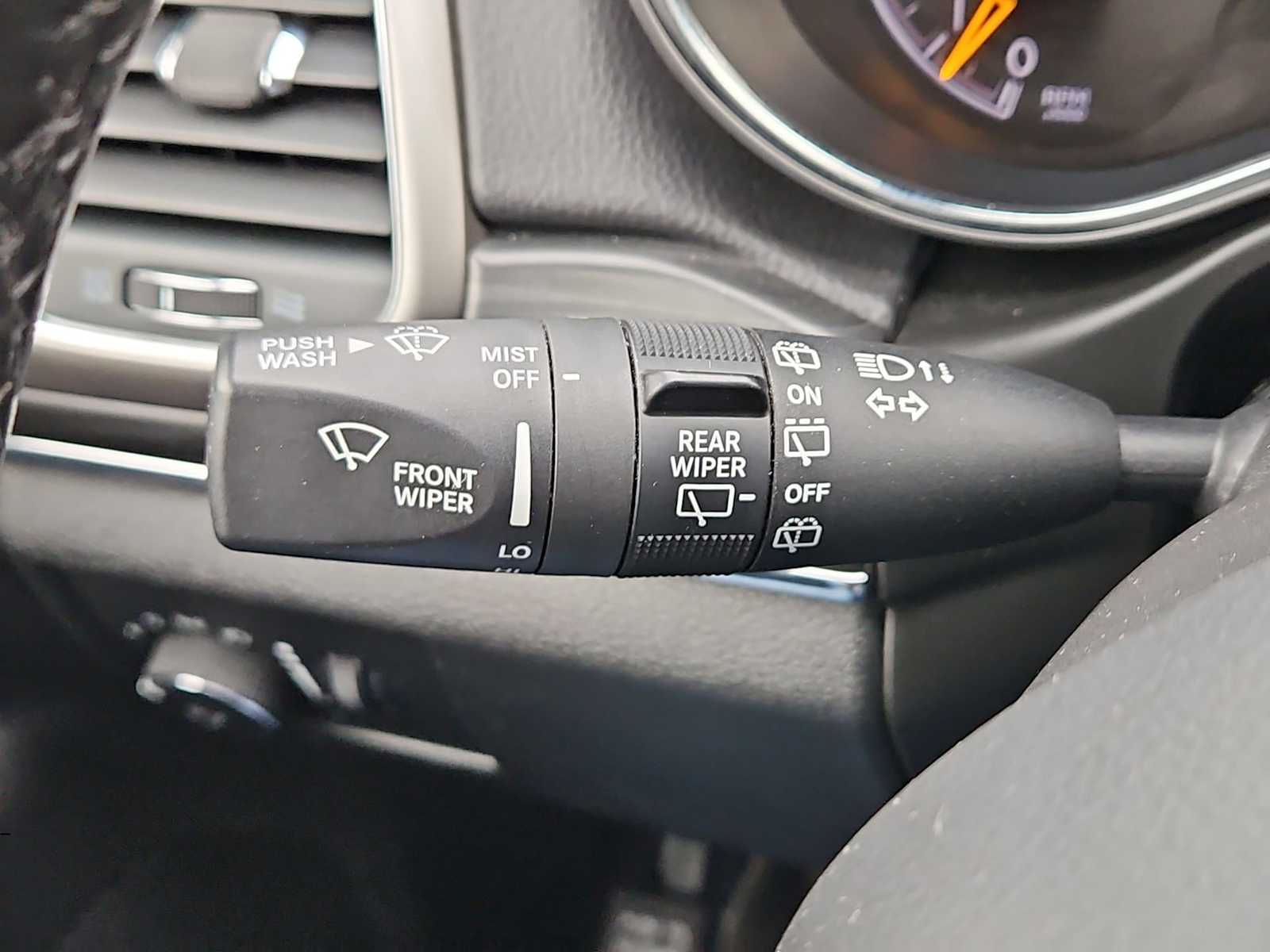 Thumbnail: 2022 Jeep Grand Cherokee - 43