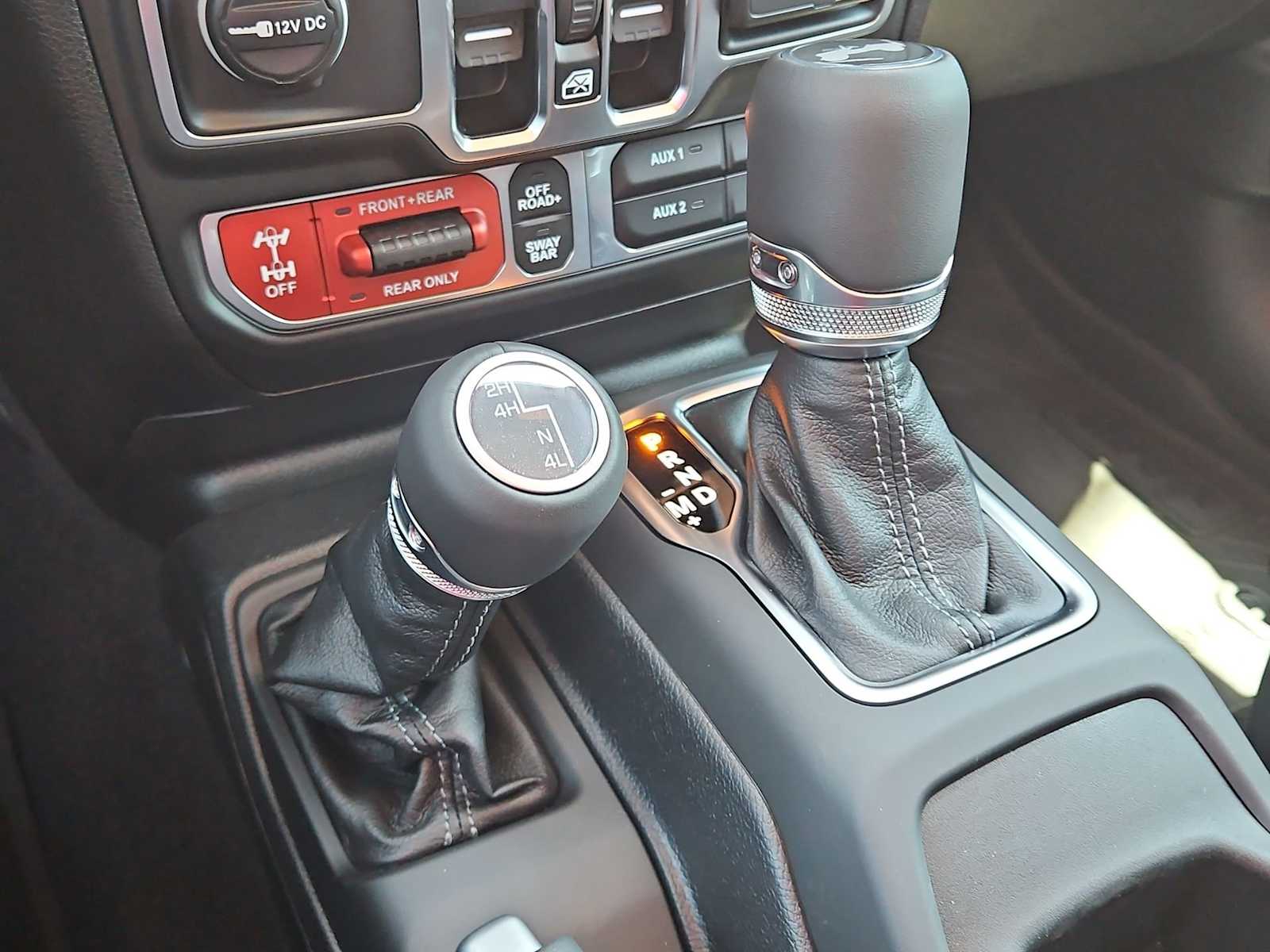 Thumbnail: 2025 Jeep Wrangler - 29