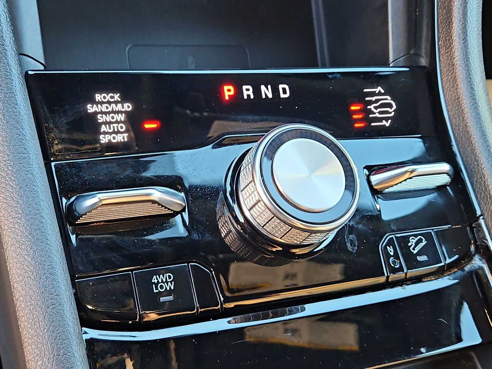 Thumbnail: 2022 Jeep Grand Cherokee - 34