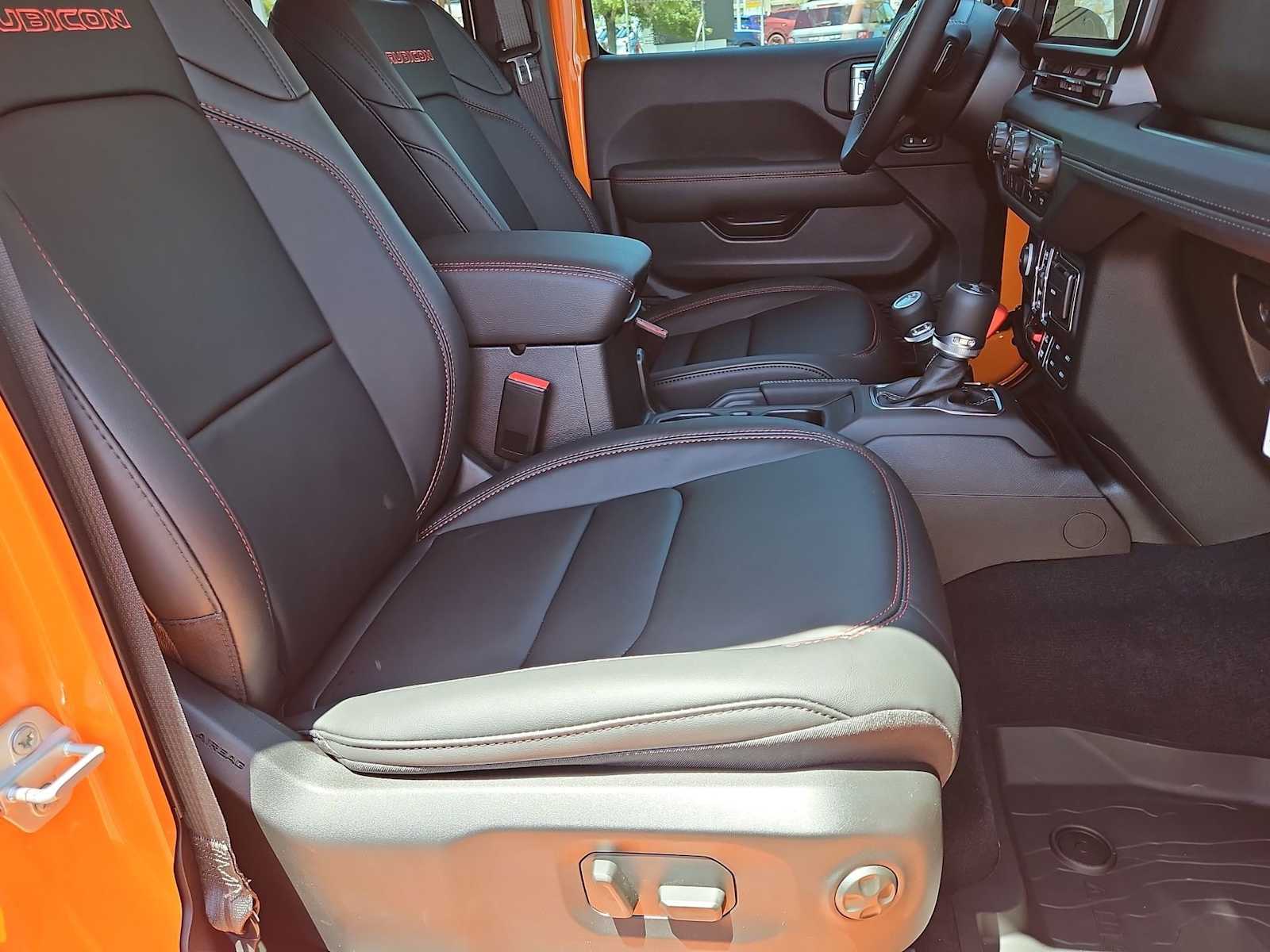 Thumbnail: 2025 Jeep Wrangler - 19