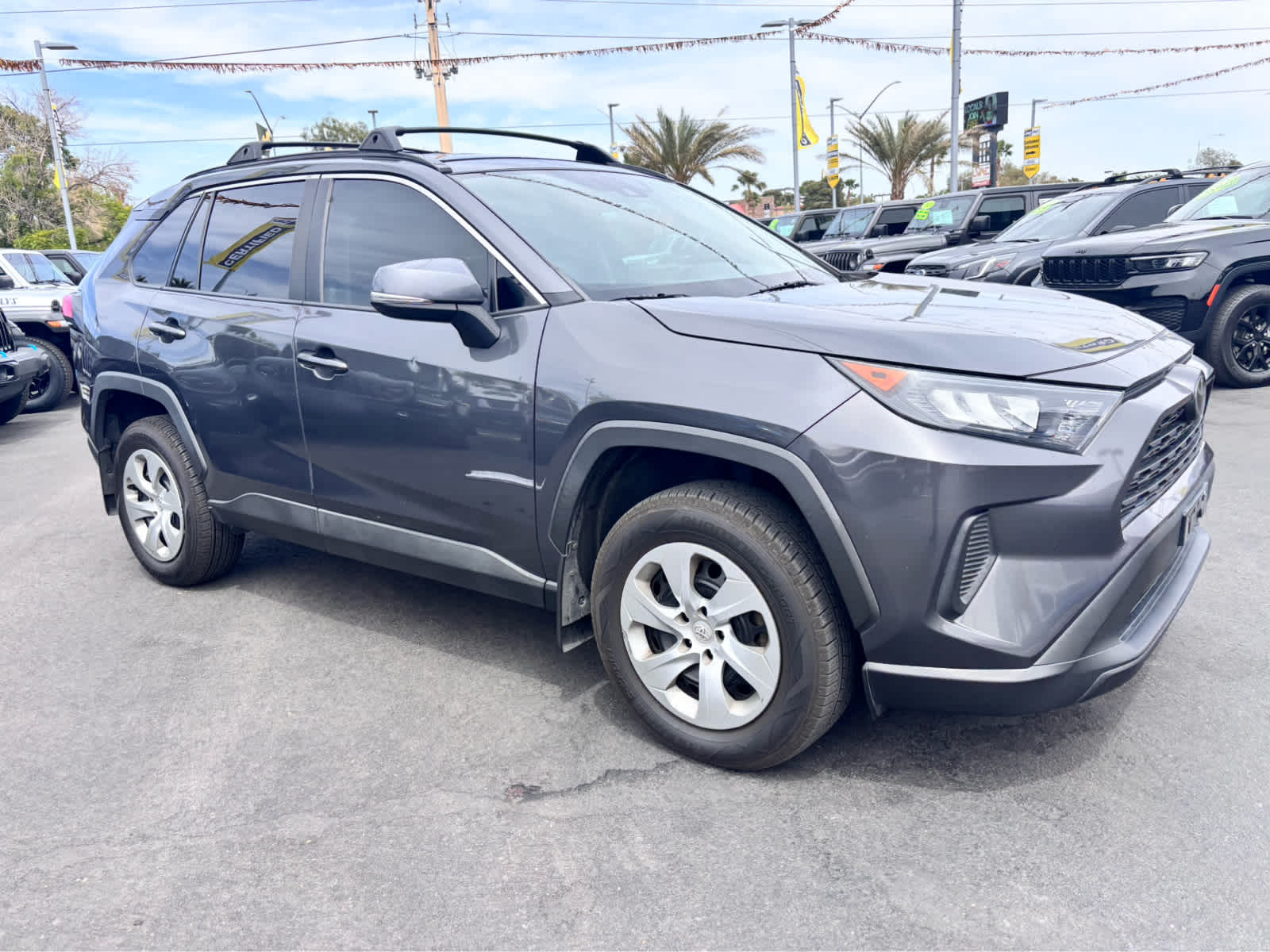 Thumbnail: 2020 Toyota RAV4 - 3
