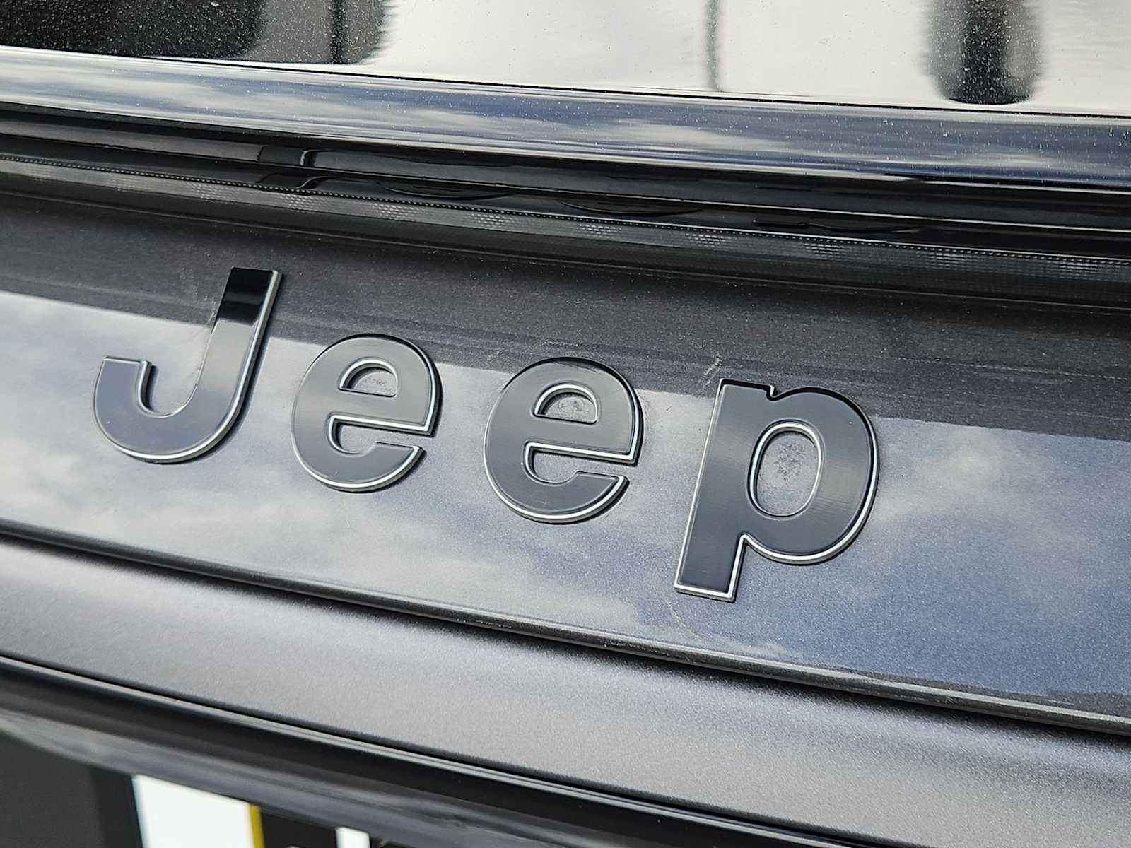 Thumbnail: 2025 Jeep Wagoneer S - 12