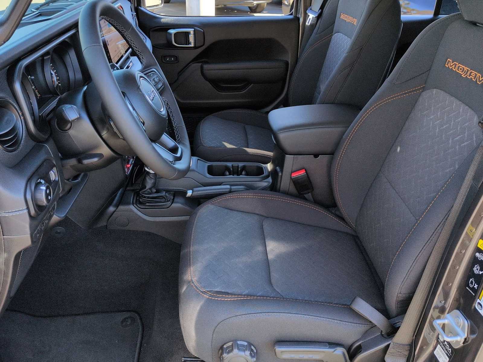 Thumbnail: 2025 Jeep Gladiator - 16