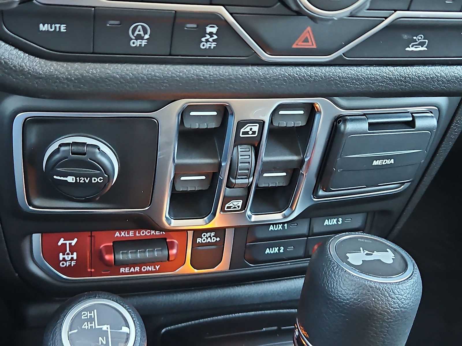 Thumbnail: 2026 Jeep Wrangler - 28