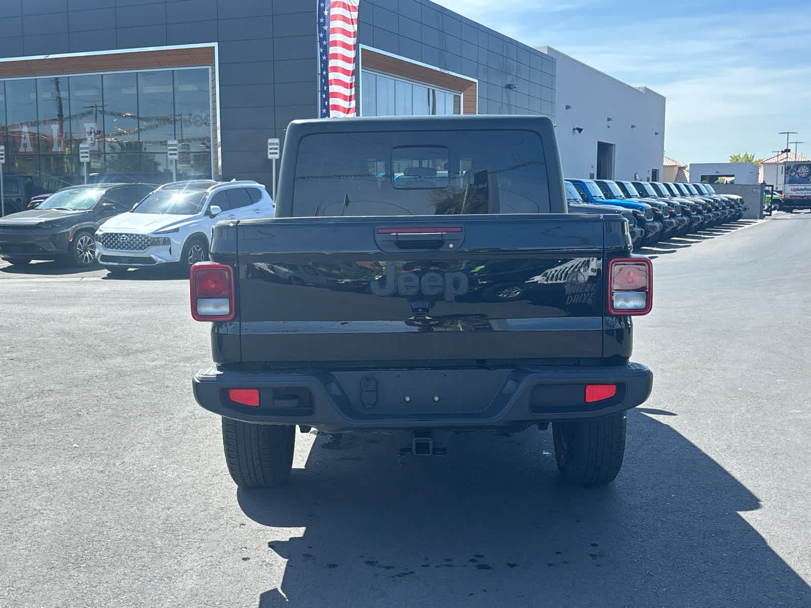 Thumbnail: 2022 Jeep Gladiator - 12