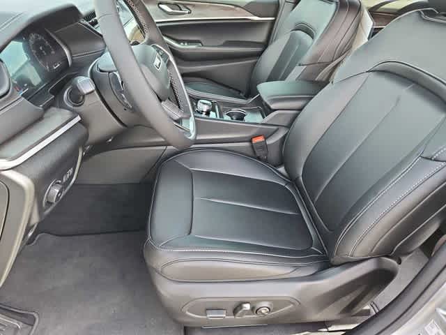 Thumbnail: 2026 Jeep Grand Cherokee - 17