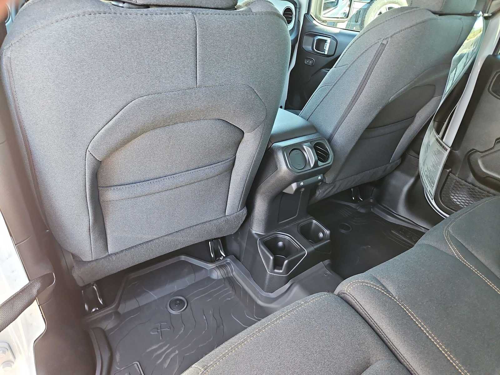 Thumbnail: 2026 Jeep Wrangler - 17