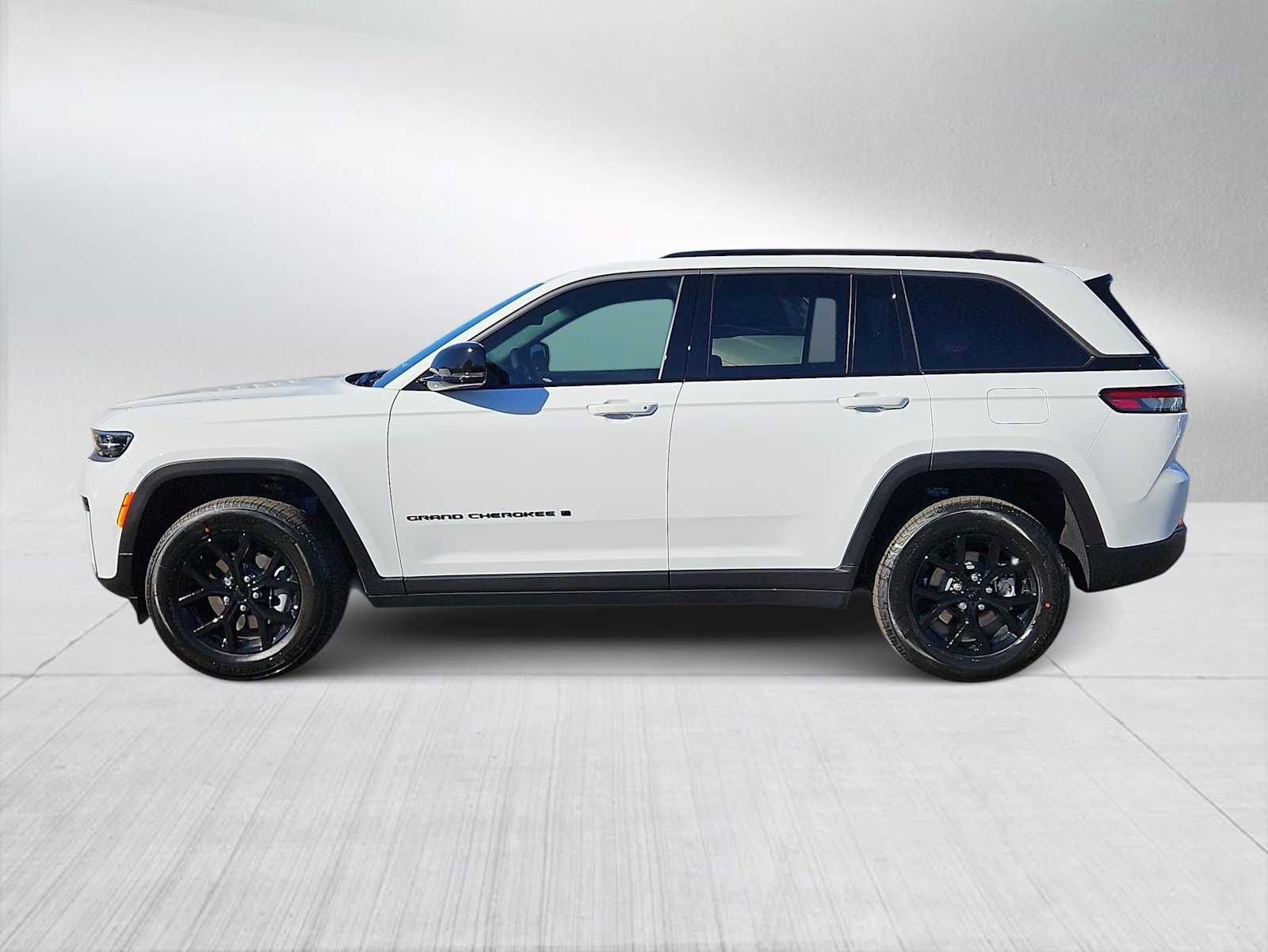 Thumbnail: 2026 Jeep Grand Cherokee - 5