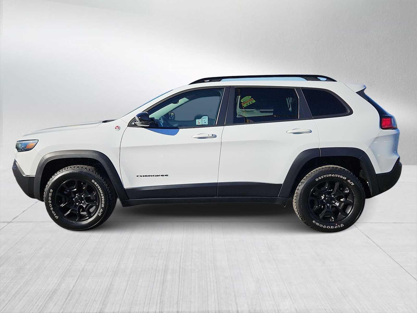 Thumbnail: 2022 Jeep Cherokee - 5