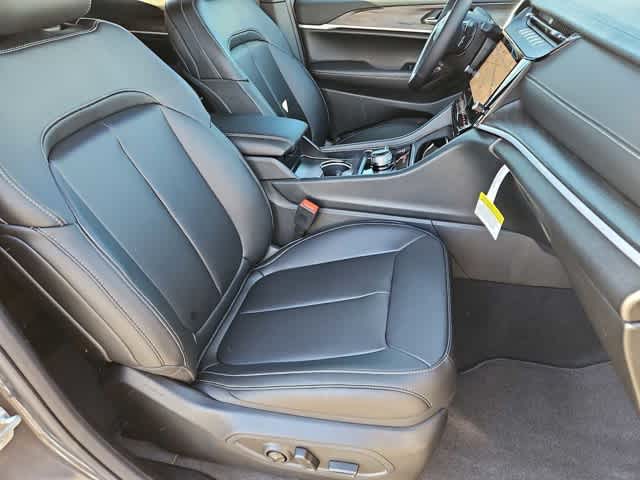 Thumbnail: 2026 Jeep Grand Cherokee - 23