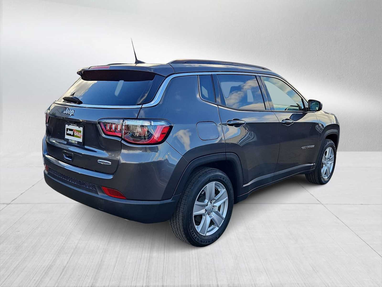 Thumbnail: 2022 Jeep Compass - 8