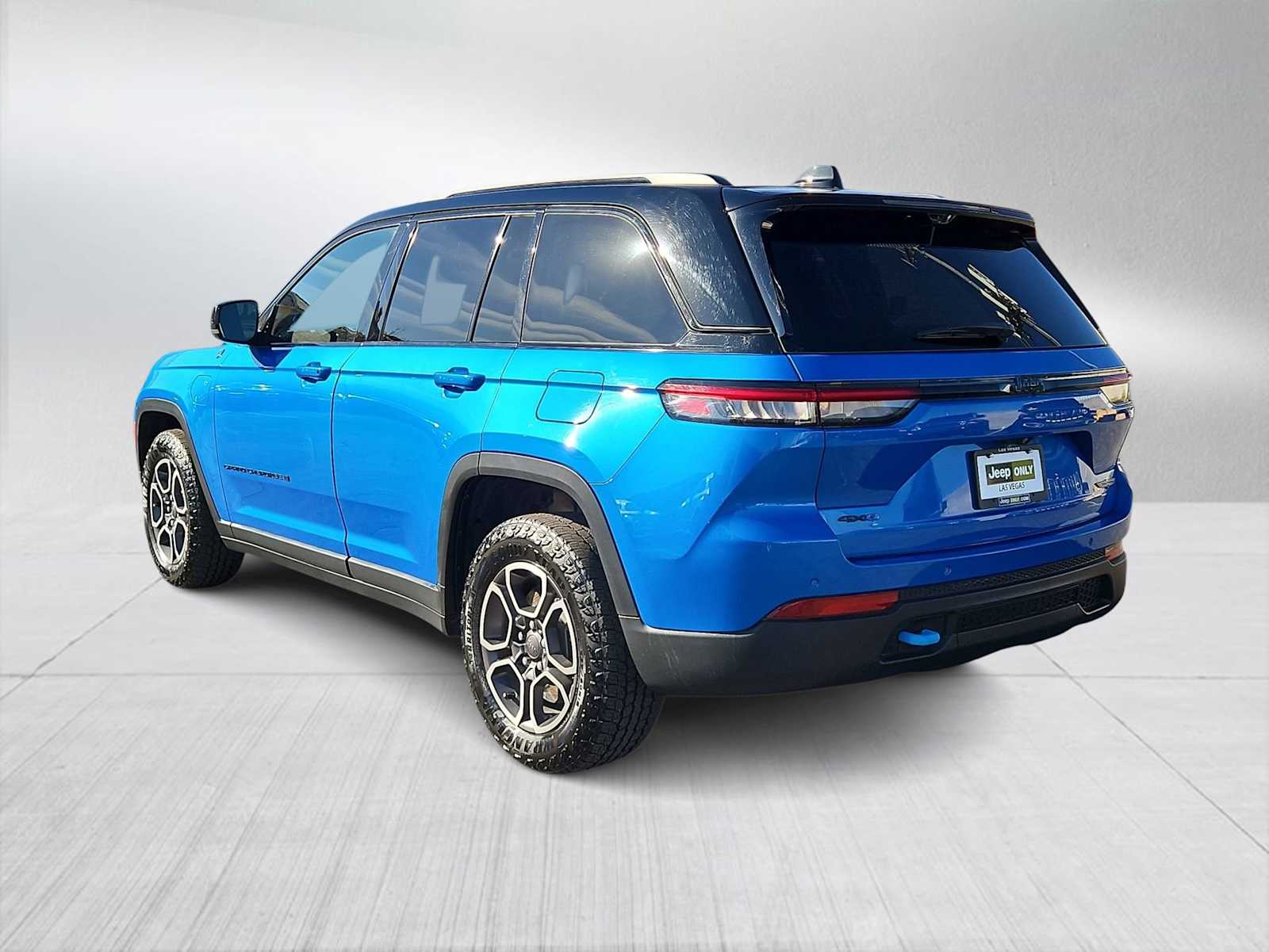 Thumbnail: 2022 Jeep Grand Cherokee - 6