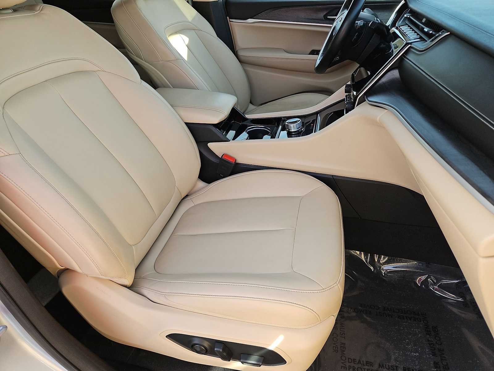 Thumbnail: 2021 Jeep Grand Cherokee L - 22