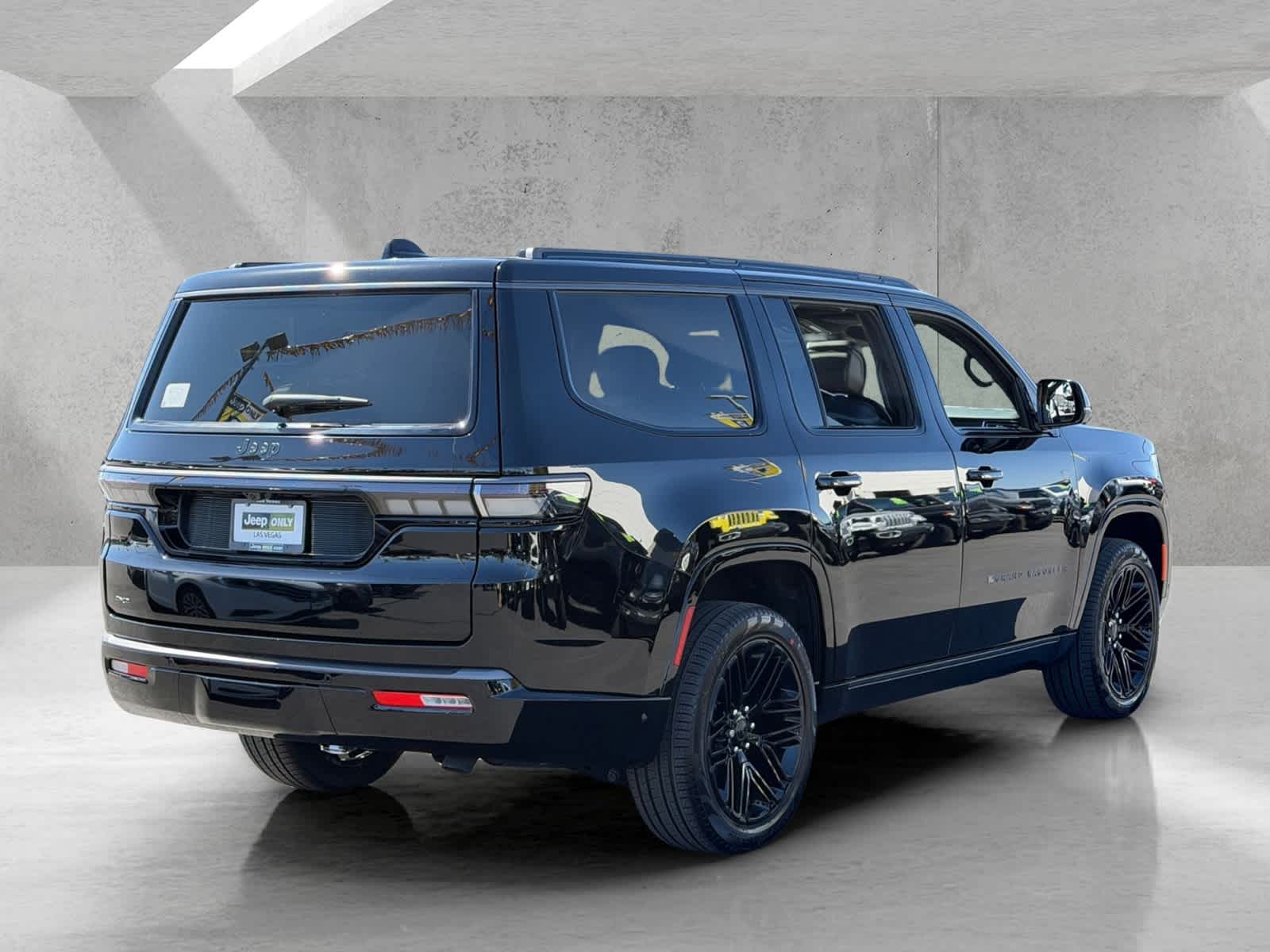 Thumbnail: 2026 Jeep Grand Wagoneer - 5