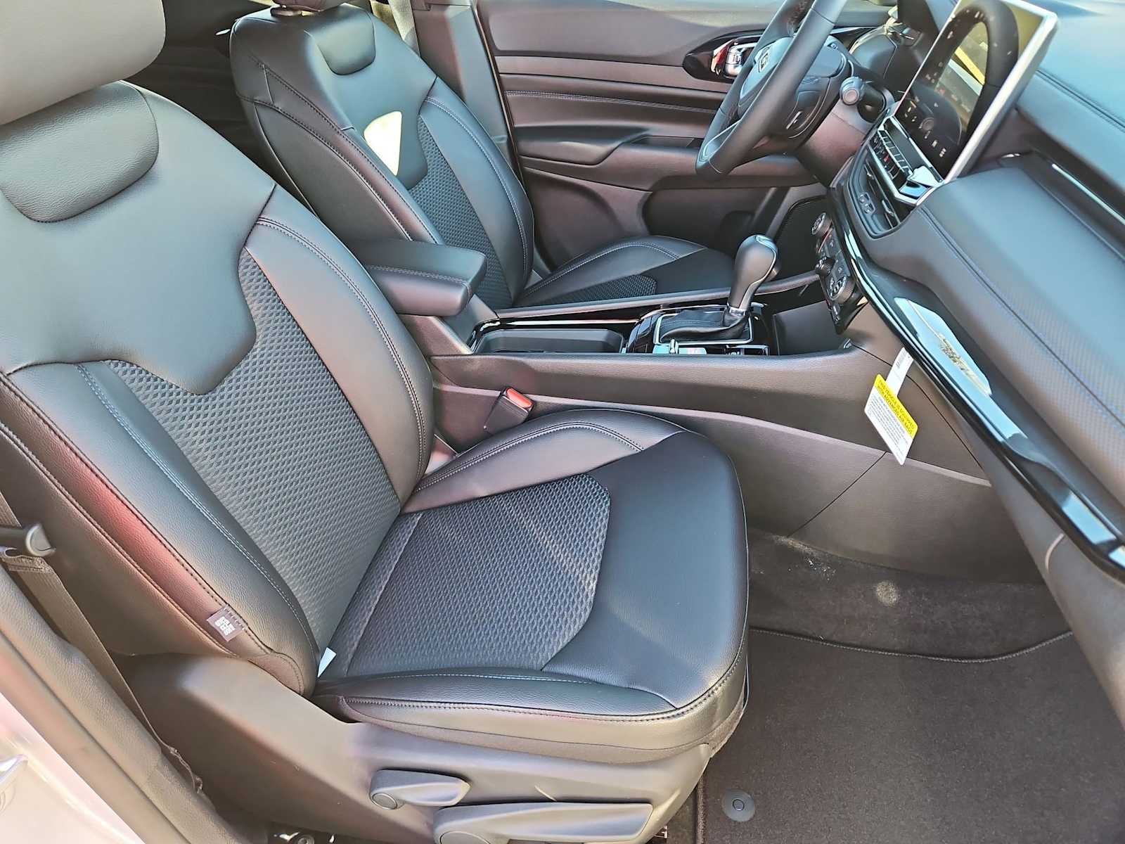 Thumbnail: 2026 Jeep Compass - 21