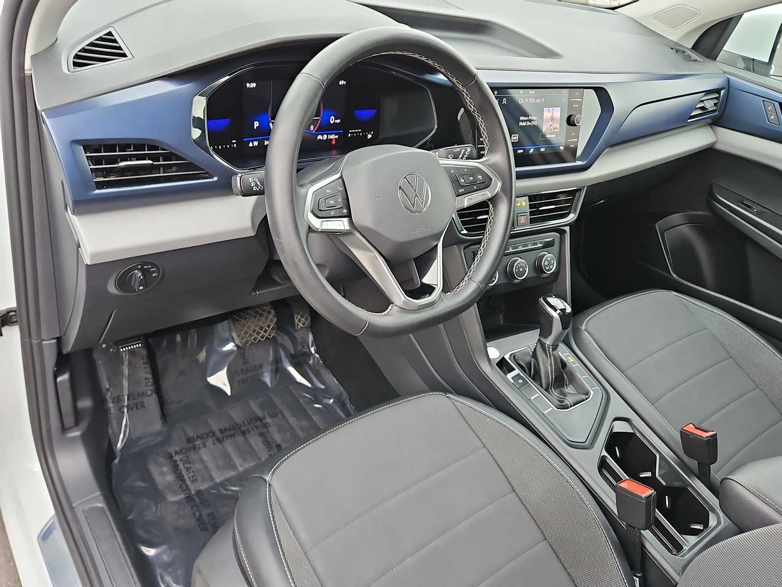 Thumbnail: 2022 Volkswagen Taos - 10