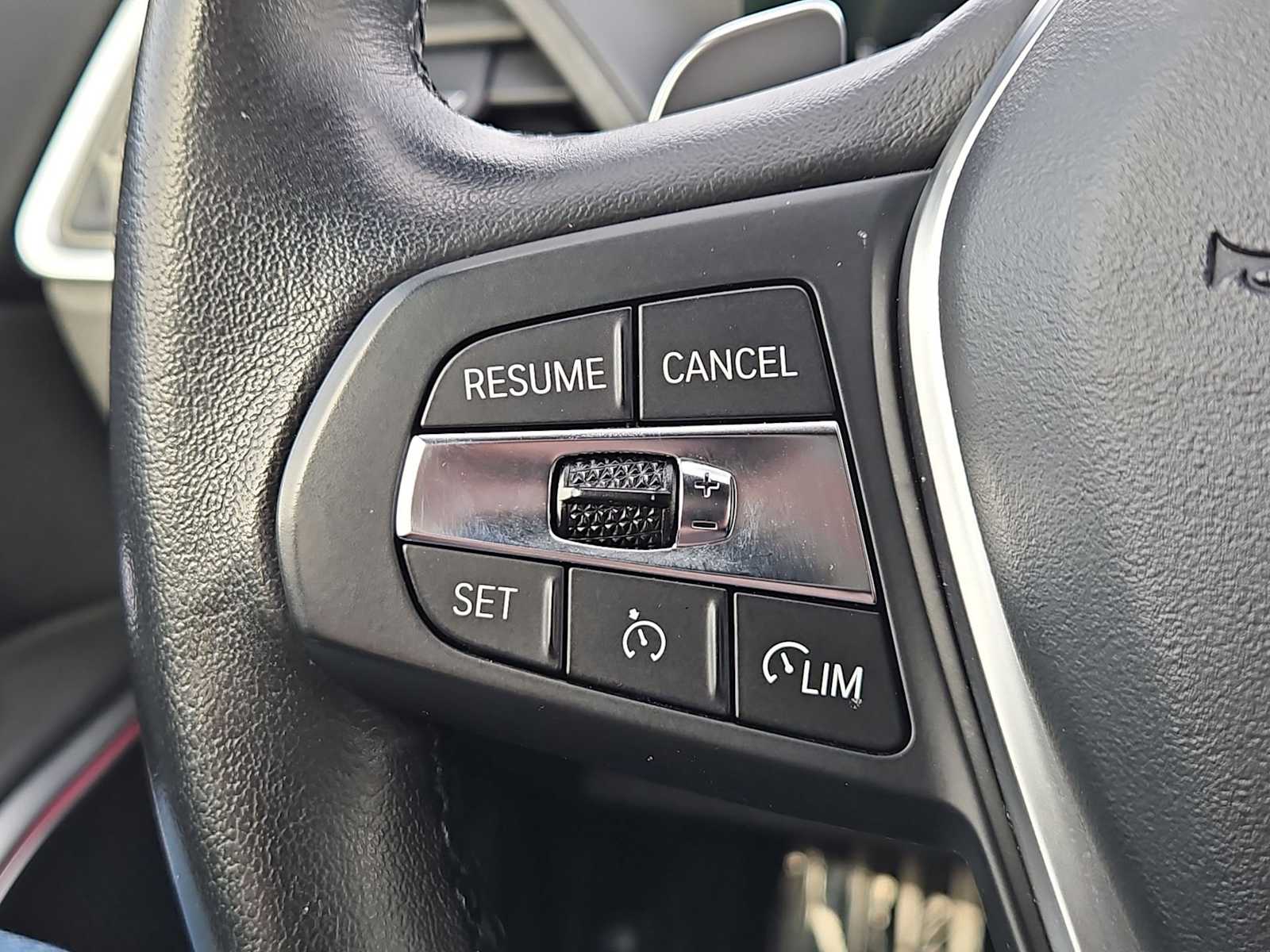 Thumbnail: 2023 BMW 3 Series - 24