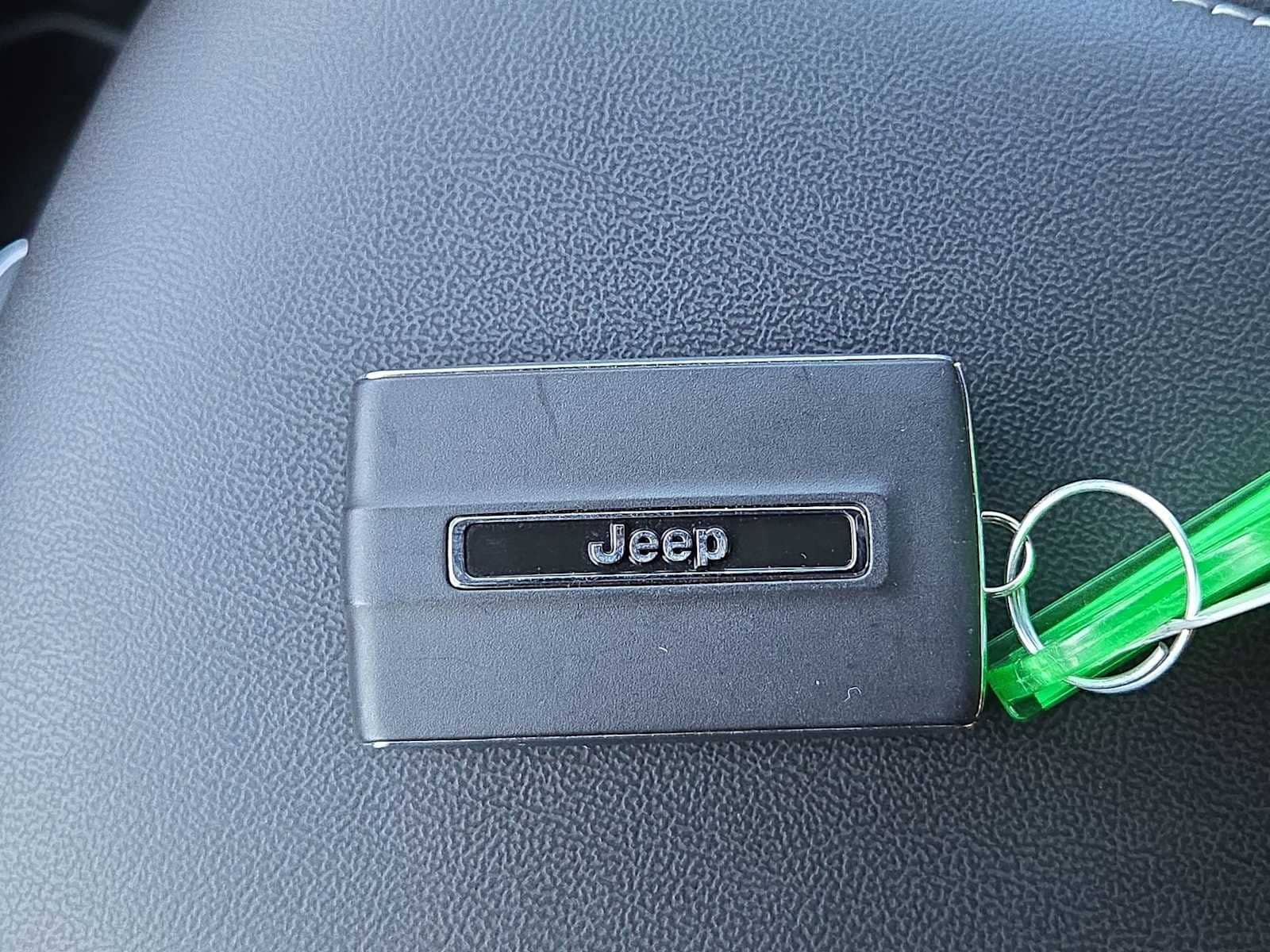 Thumbnail: 2025 Jeep Grand Cherokee L - 33