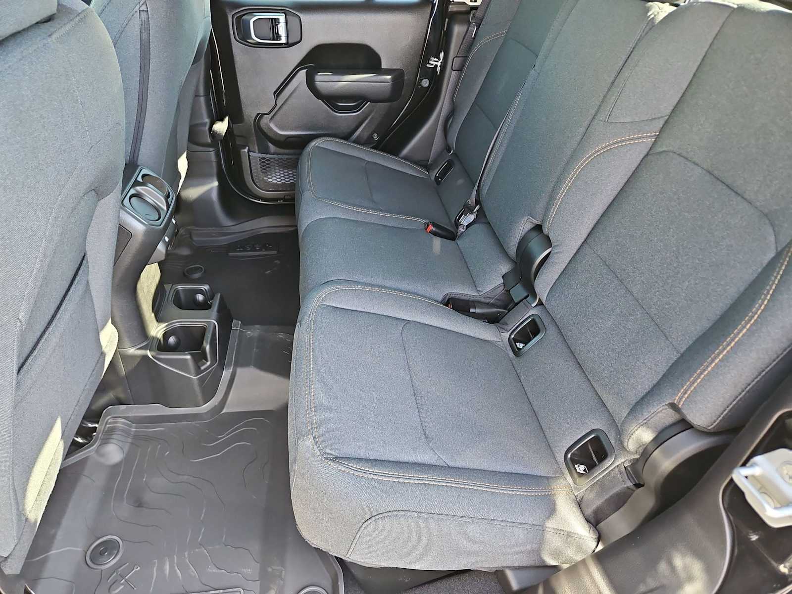 Thumbnail: 2026 Jeep Gladiator - 18