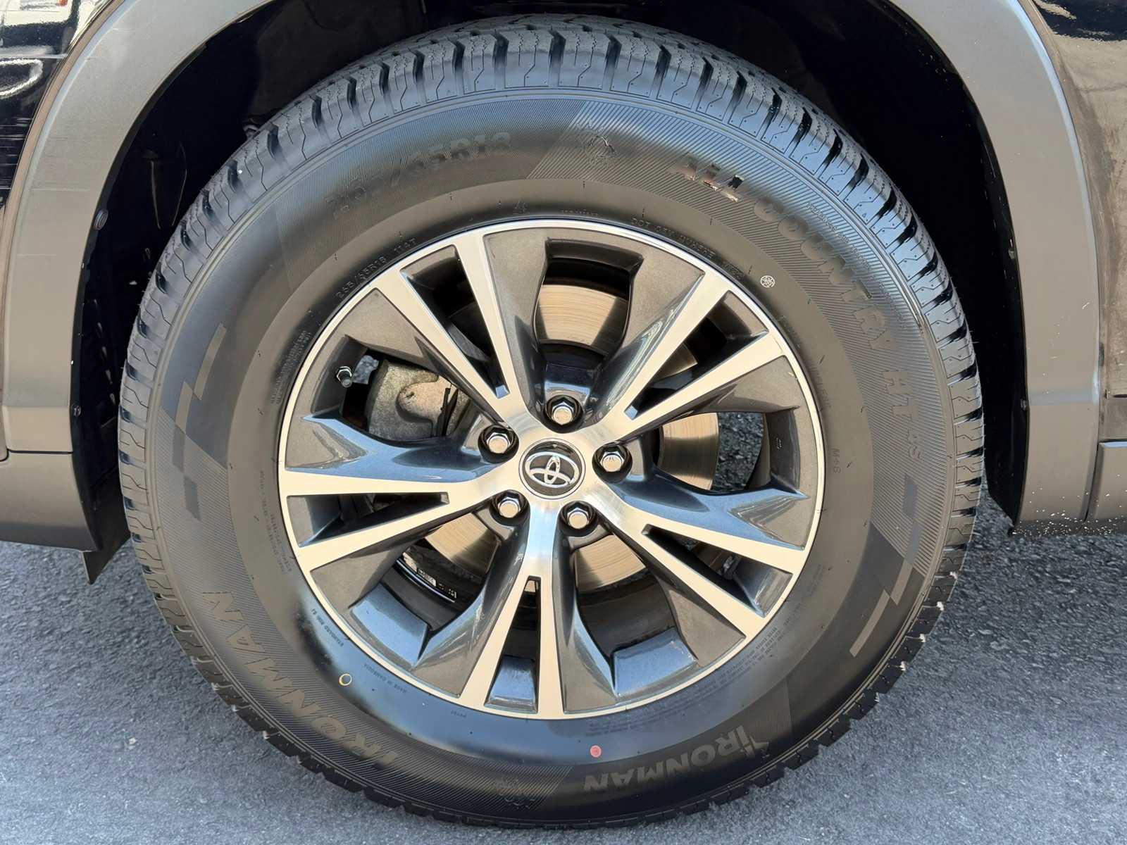 Thumbnail: 2019 Toyota Highlander - 31